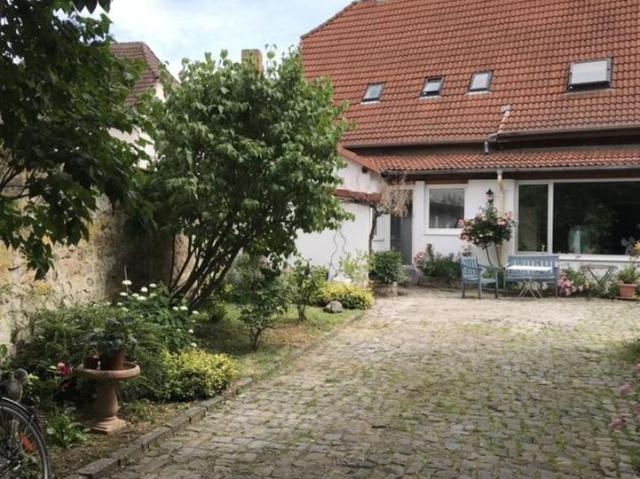 Von Privat: 264m² Idylle in Alzey mit schönem Innenhof und Ausbau