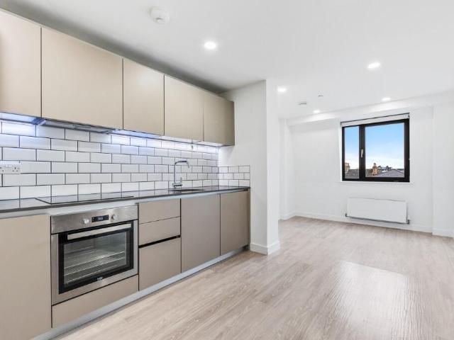 Vonder Bedford, St. Peters Street MK40 1 bed apartment to rent £1,100 pcm £254 pw
