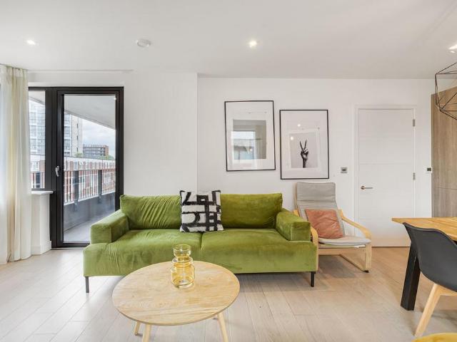 Vonder Shoreditch, Cremer Street E2 2 bed apartment to rent £3,350 pcm £773 pw