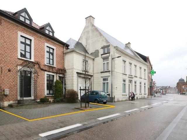 Voormalige patriciërswoning met 3 slpk prachtige tuin en g