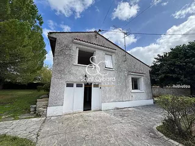 Voeuil et Giget 16400 Achat / Vente maison 4 pièces t4 au dernier étage terrasse