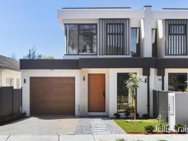 Vogue living with inspirational flair in the Mckinnon School Zone