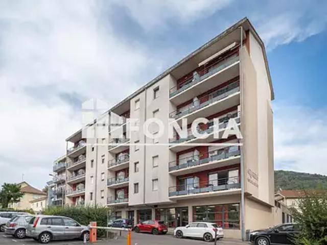 Voiron 38500 Achat / Vente appartement 2 pièces t2 cave balcon