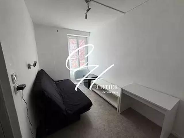Voiron 38500 Location appartement 1 pièce t1 au dernier étage