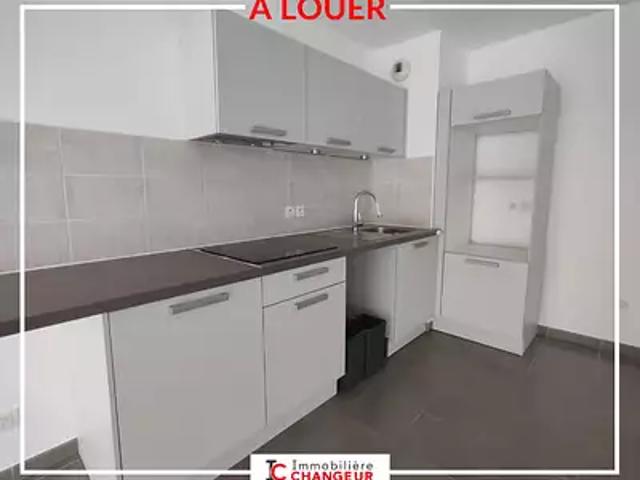 Voiron 38500 Location appartement 5 pièces t5 terrasse