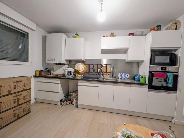 VOIRON, appartement T5, garage