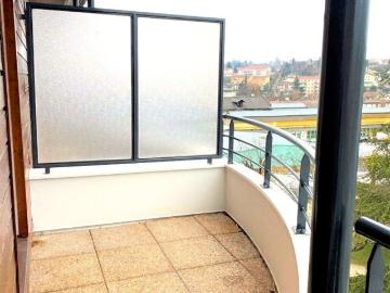 VOIRON SPACIEUX T2 EN DUPLEX AVEC GRAND BALCON