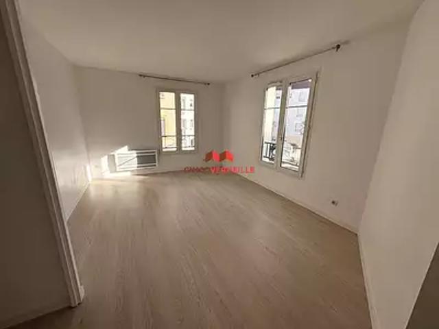 Voisins le Bretonneux 78960 Achat / Vente appartement 2 pièces t2 parking