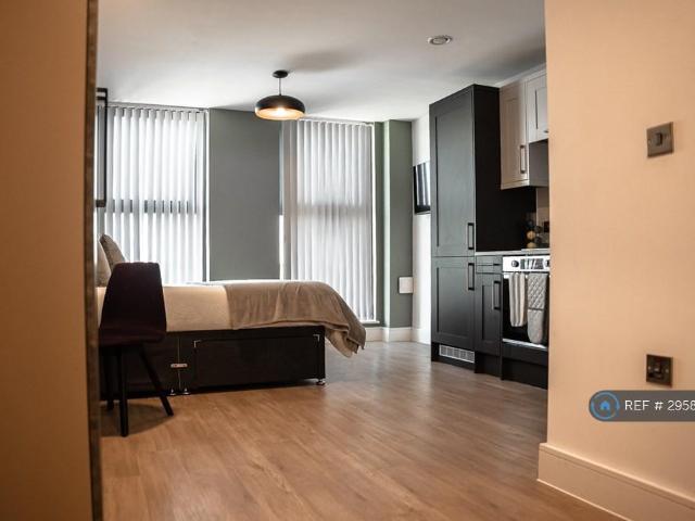 Volume Works, Birmingham, B19 Studio to rent £950 pcm £219 pw