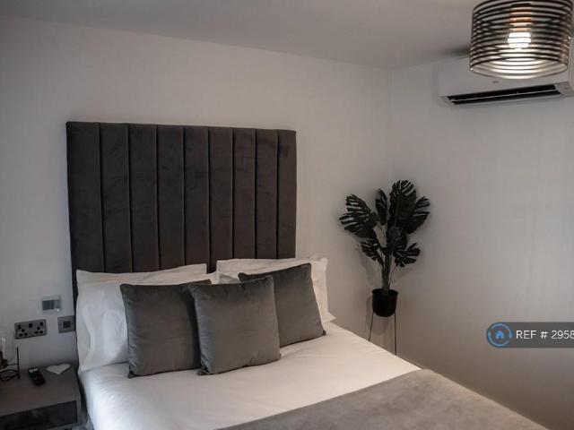 Volume Works, Birmingham, B19 Studio to rent £850 pcm £196 pw