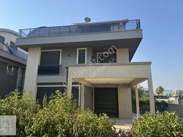 Volkan Emlak Ofisin'den Kiralık Villa