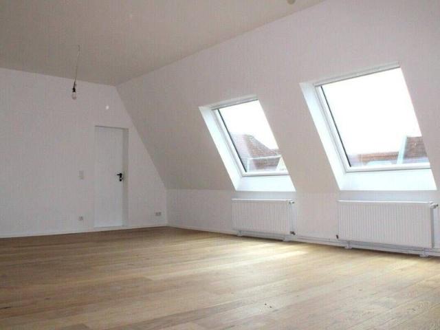 Volkspark Wilmersdorf 3 Min.! Sportlich? Sonniges DG mit zusätzlichem Dachbodenanteil kein Balkon!