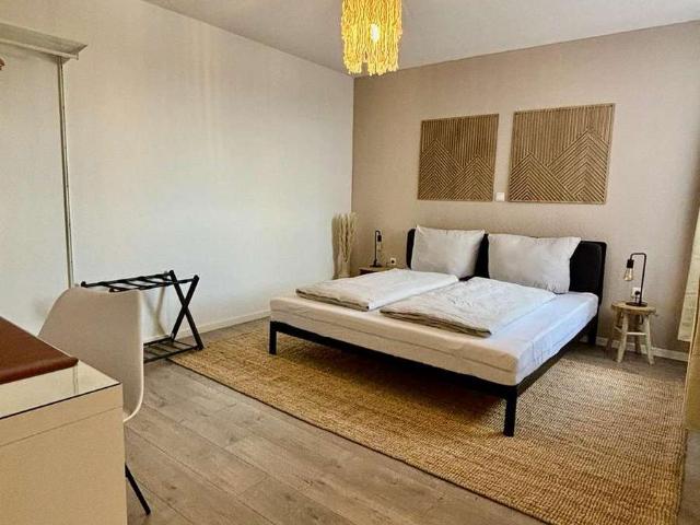 Voll Möbeliertes BOHO Apartment | Balkon | Bezugsfertig