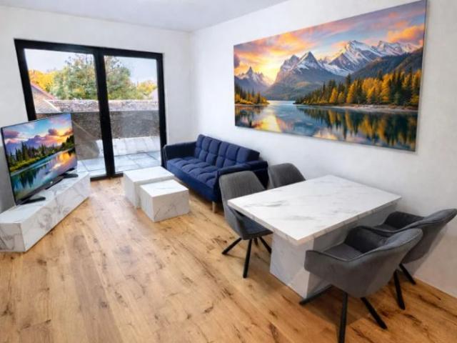 VOLL MÖBLIERT & AUSGESTATTET! 3 Zimmer Penthouse mit 30qm Dachterrasse! Skyline & Kahlenberg Blick! Garage! Nähe U2!