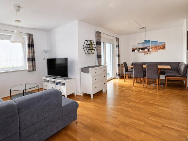 Voll möbliert und sofort verfügbar mit 2 Loggien, Garage & Lift