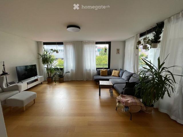 Voll möblierte 4,5 Zimmer Wohnung zur Zwischenmiete