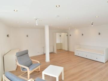 Voll möblierte 1 Zimmer Wohnung mitten im Zentrum Sindelfingen