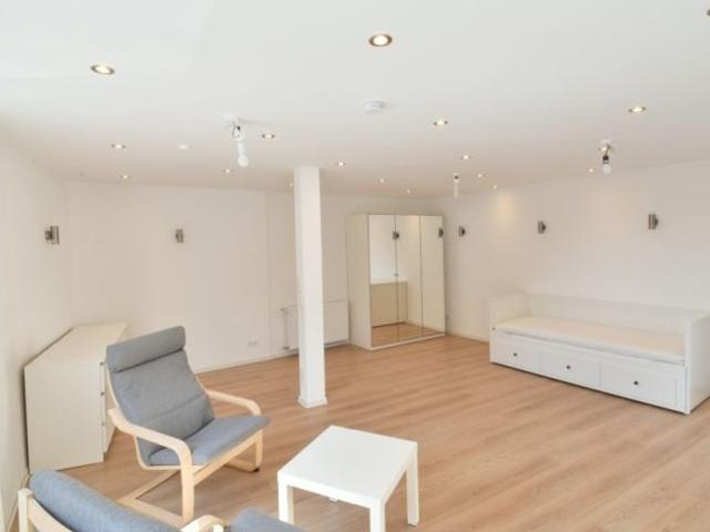 Voll möblierte 1 Zimmer Wohnung mitten im Zentrum Sindelfingen