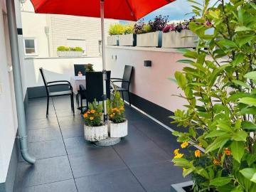 Voll Möblierte 2 Zimmer Woh 16m² Terrasse, U Bahn H in der Nähe