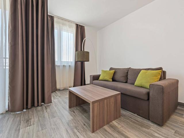 Voll möblierte 2 Zimmer Wohnung mit Loggia u. Outdoor Pool