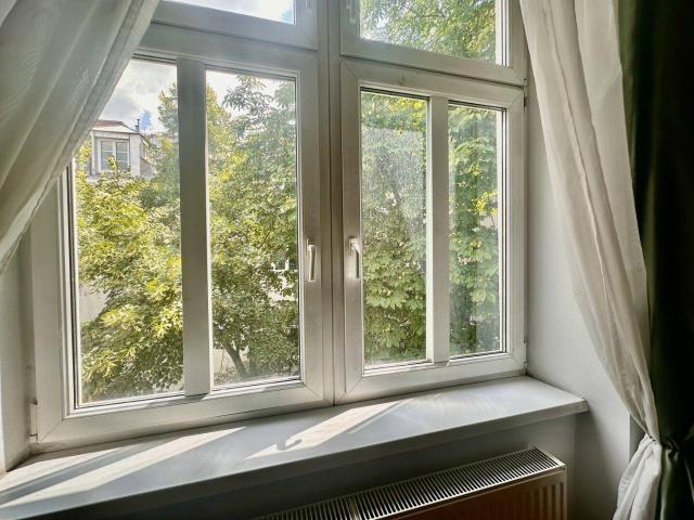Voll möblierte 2 Zimmer Wohnung im beliebten Stuwerviertel – sofort bezugsbereit