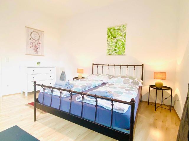 Voll möblierte 2 Zimmer Wohnung