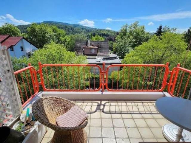 Voll möblierte 3 Zimmer Wohnung mit Lift, Balkon, Carport
