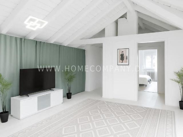 Voll möblierte Wohnung mit 5 Schlafzimmern, Balkon und Parkplatz in Höhenkirchen Siegertsbrunn ideal für WGs oder Familie