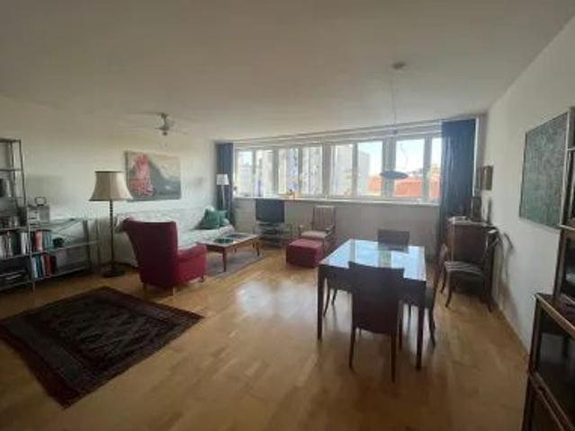 Voll möblierte Wohnung mit Blick über die Dächer von Wien