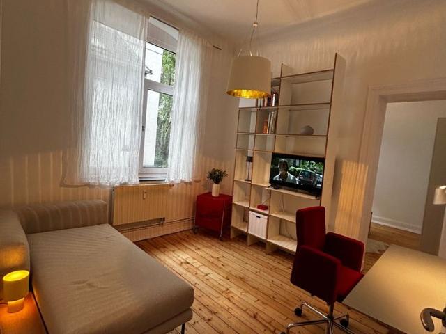 Voll Möblierte Altbauwohnung mit besonderem Flair in Nippes