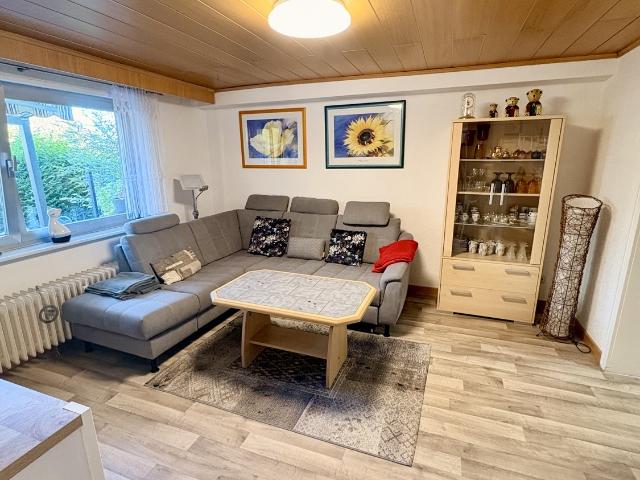 voll möblierte Einliegerwohnung mit Terrasse