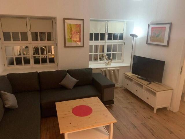 Voll möbliertes 2 Zimmer Appartement direkt am Wasser