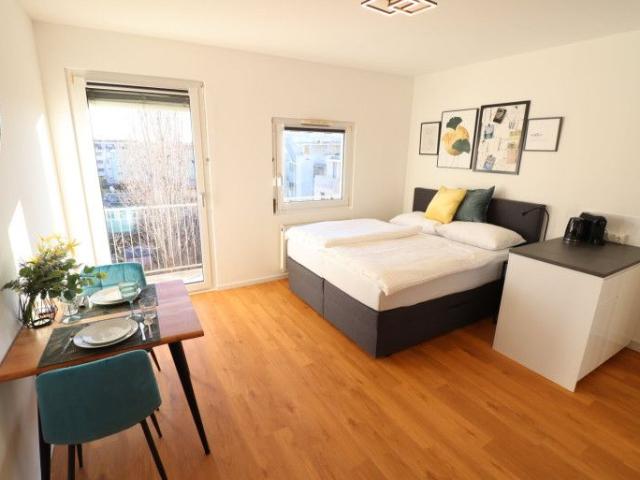 Voll möbliertes City Apartment mit Schloßbergblick!