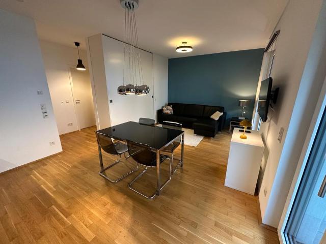 Voll möbliertes modernes 1,5 Zimmer Apartment in Köln Bayenthal