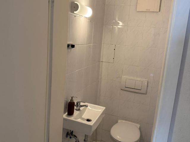 Voll ausgestattete 5 Zimmer Wohnung mit Riesenbalkon & Küche