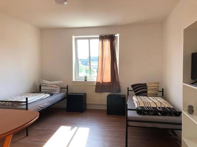 Voll ausgestattetes 2 Zimmer Apartment in Chemnitz – ideal für bis zu 4 Personen, Chemnitz Amsterdam Apartments for Rent