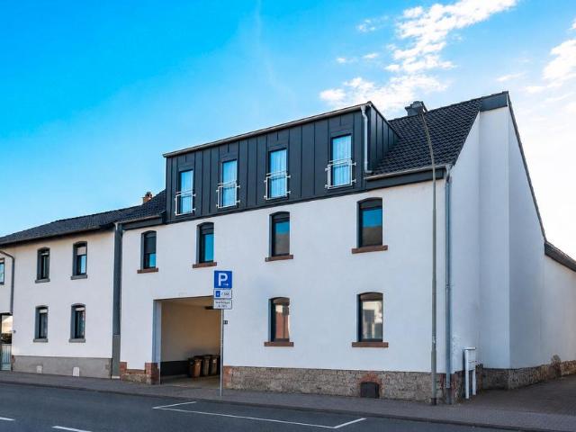 Voll vermietetes Mehrfamilienhaus mit 4 WE und Baugrundstück