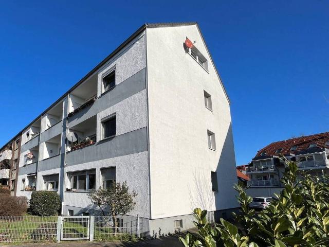 Voll vermietetes 10 Familienhaus mit 7 Garagen