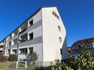 Voll vermietetes 10 Familienhaus mit 7 Garagen
