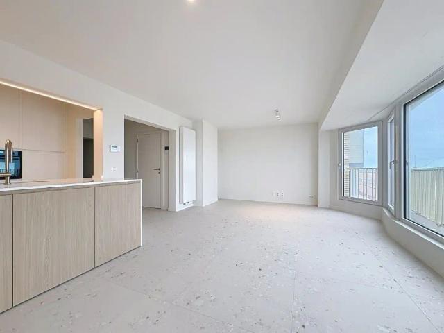 Volledig vernieuwd appartement met frontaal zeezicht