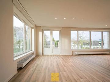 Volledig vernieuwd appartement nabij het station