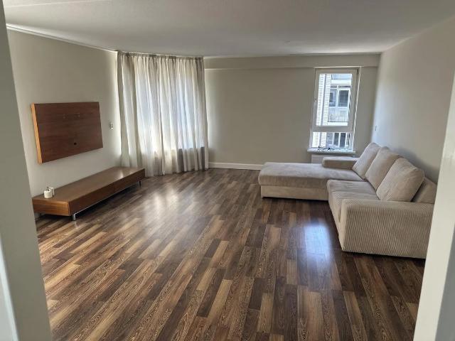 Volledig gerenoveerd appartement € 2.350, all in
