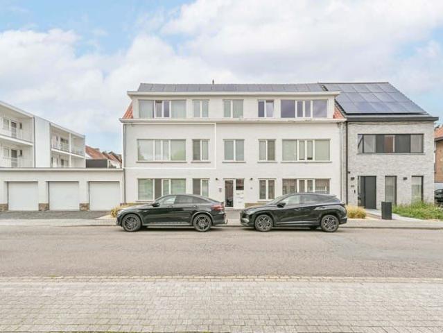 Volledig gerenoveerd appartement met 2 slaapkamers