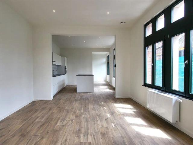 Volledig gerenoveerd appartement met 2 slaapkamers in het hart van Gent