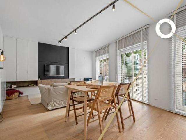 Volledig gerenoveerd appartement met fantastische zichten i
