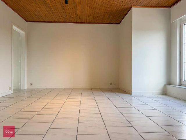Volledig gerenoveerd duplex appartement met garage | Deerlijkseweg