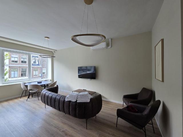 Volledig gerenoveerd en gemeubileerd 3 kamer appartement tijdelijk huurcontract