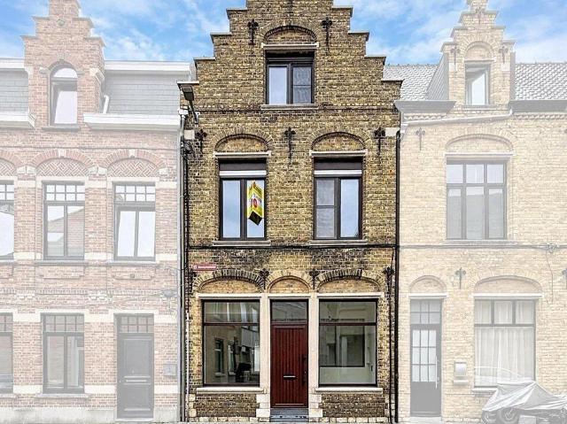 Volledig gerenoveerde herenwoning