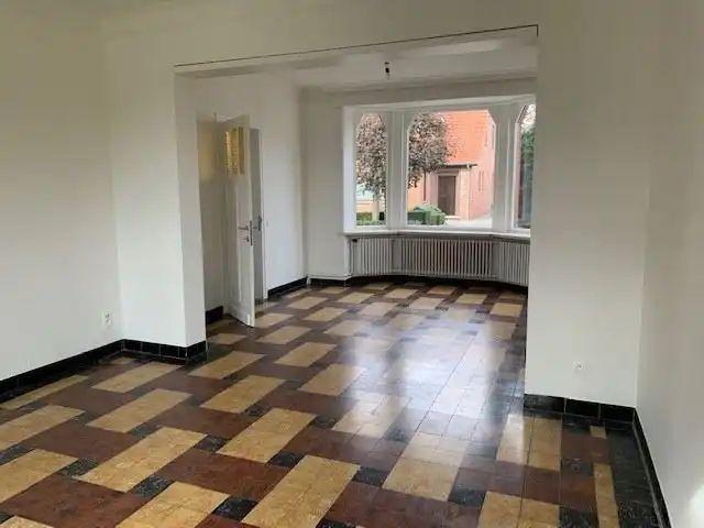 Volledig gerenoveerde woning met 5 slaapkamers