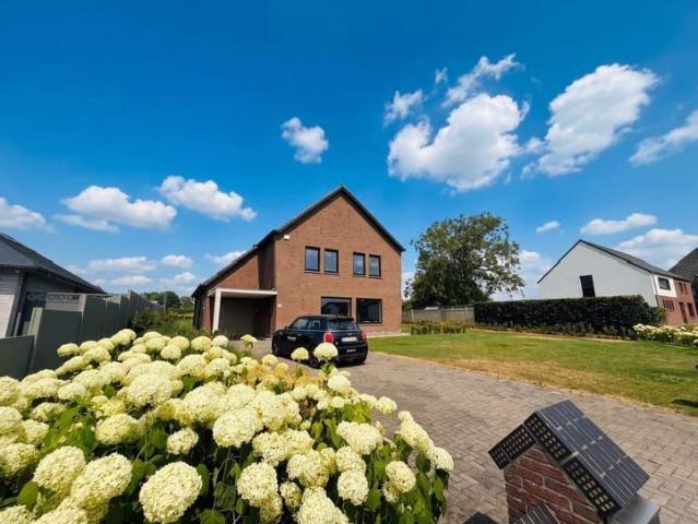 Volledig gerenoveerde woning gelegen op een rustige locatie